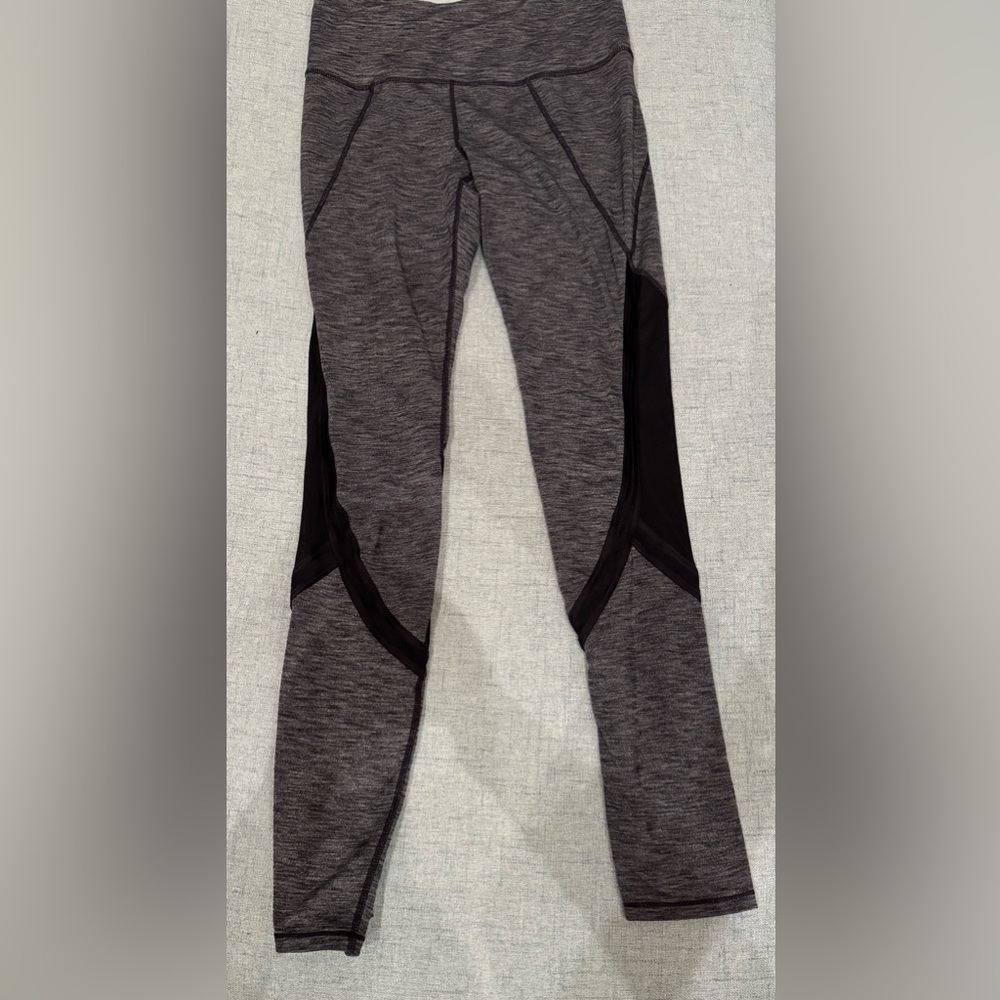 Athleta Charcoal Heather Salutation with Mesh Panel Leggings